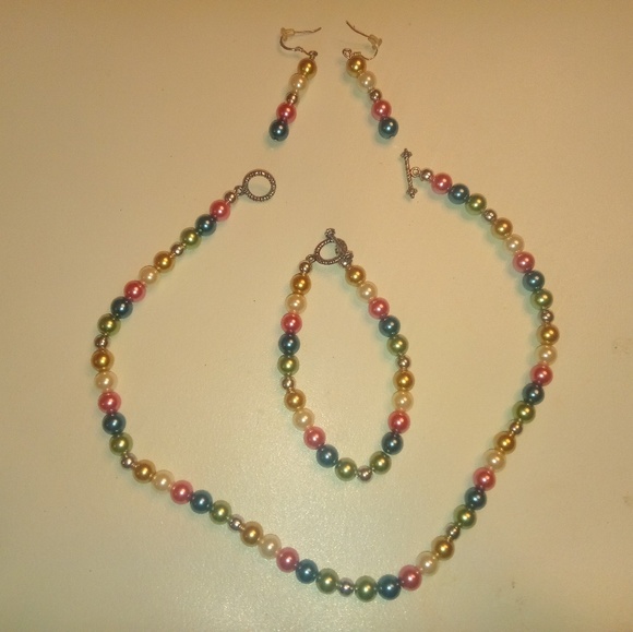 3pc Jewelry Set incl Necklace, bracelet & earrings - Picture 5 of 6